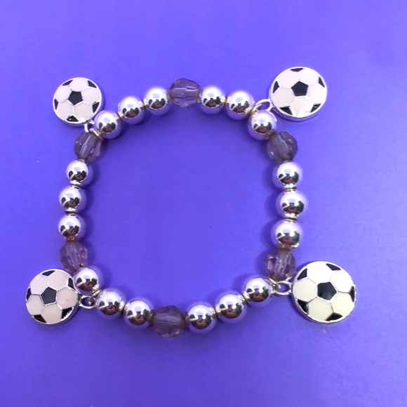 ⚽⚽Soccer Ball Bead Stretch Bracelet Black/White & Sterling Beads 4 Charms NWT - Picture 3 of 13